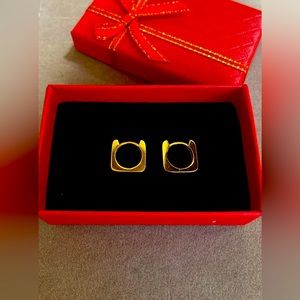 18K Saudi Gold Square Earrings